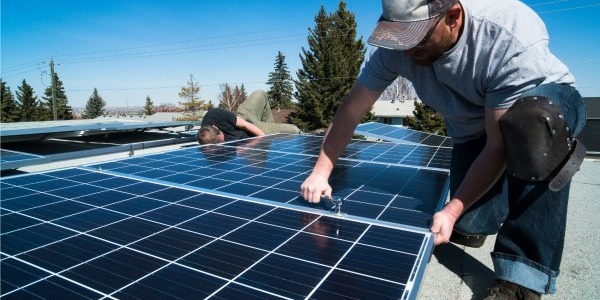 Come garantire l'affidabilità dei prodotti nei tuoi progetti di energia solare: consigli pratici